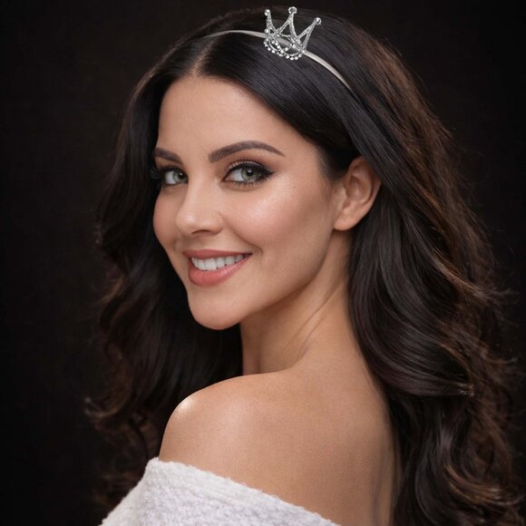 Crystal Mini 1.5in Crown Headband Silver Tone Princess Tiara Womens Girls OS NNT - Picture 2 of 7